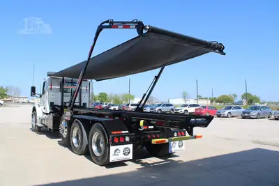 New | in-Stock 2027 PETERBILT 548 Rolloff Trucks Texas US | Roll Off Truck World #1492012