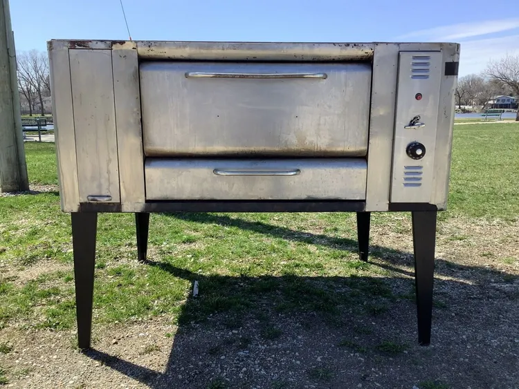 Used _UNKNOWN_ 999C Pizza Equipment Michigan US | Grocery Equipment Sales #1069673