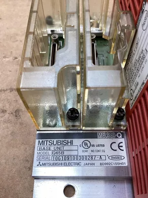 Mitsubishi Base Unit Q65B; 100-240V 50/60Hz; With Q61P