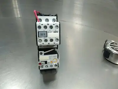 AEG MOTOR CONTROL CONTACTOR LS27-572-25 STC4