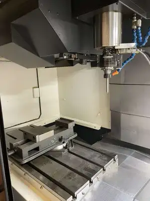 2017 HYUNDAI WIA F400 Vertical Machining Centers | Toolquip, Inc. (6)