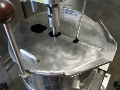 SPC8902  Kettle 5 gallon Groen hemispherical bottom kettle, scrape and tilt agitator, 45 psi jacket rating, Stainless Steel