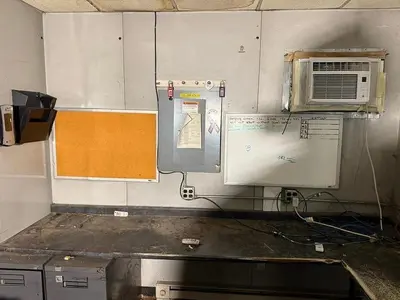 MECART ACOUSTIC AND AIR SOLUTIONS CONTROL ROOM 10' WIDE X 10' LONG X 135" TALL