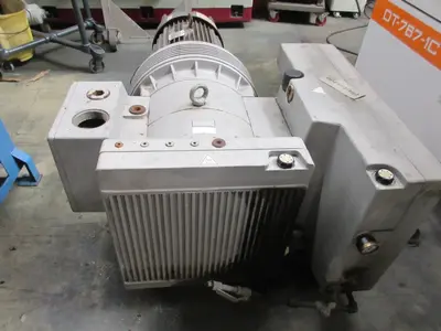 USED RIETSCHLE VM4100TR