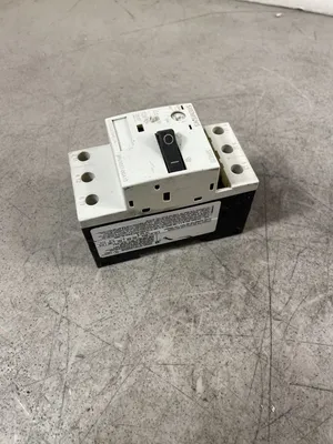 USED Siemens Siemens 3RV1 3RV1011-0GA10