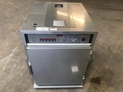 Henny Penny HHC-903 5-Pan Half Size Insulated Heated Holding Cabinet