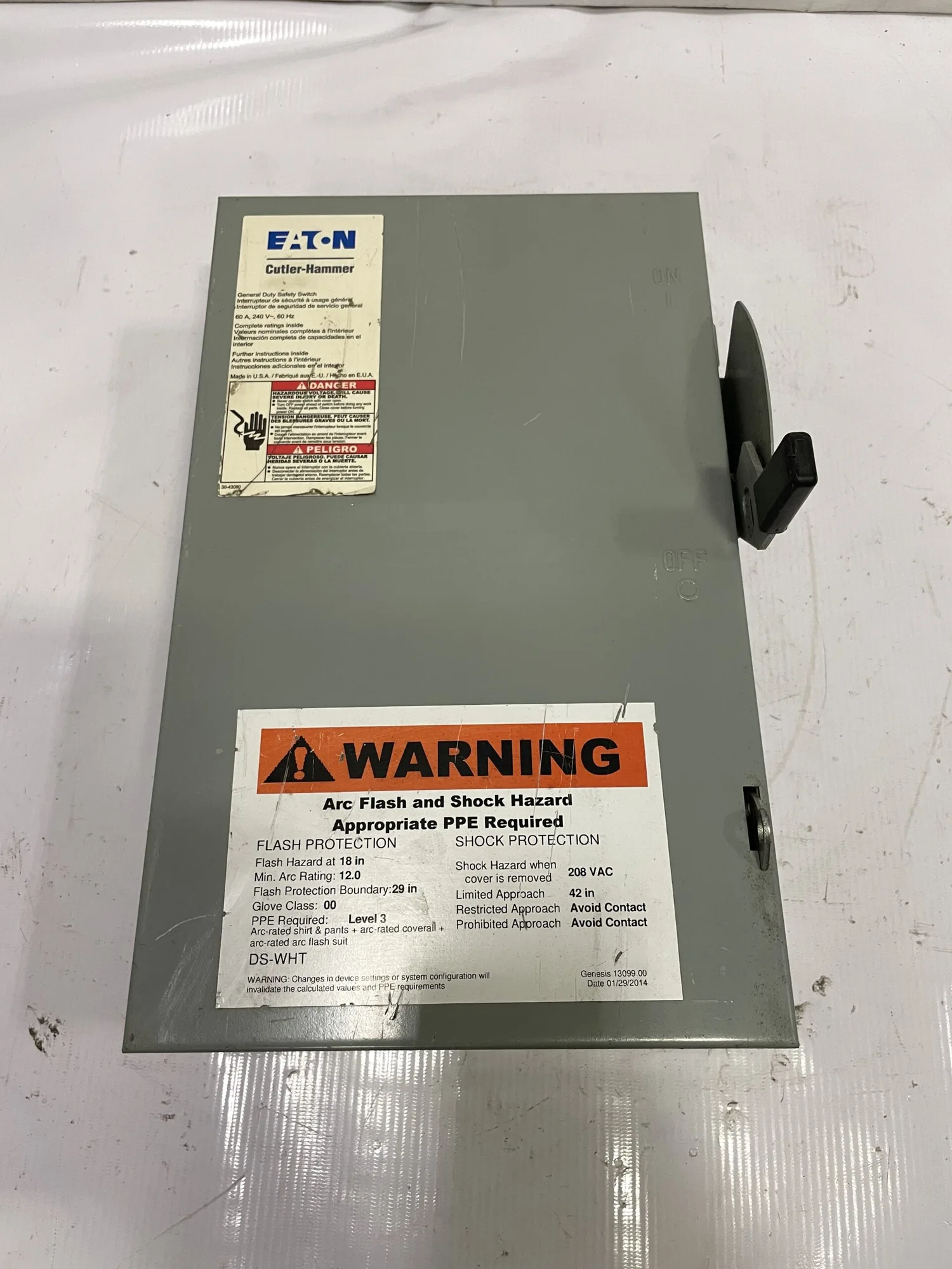 Eaton Cutler-Hammer DG322NGB 60A 3 Pole Safety Disconnect Switch 120V 240V