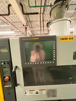 2007 MILACRON ROBOSHOT S-2000i-110B Injection Molding Horizontal/Vertical | Machinery Network (4)