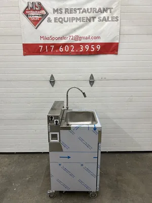 Hybrid 684 Hands Free Portable Sink NEW