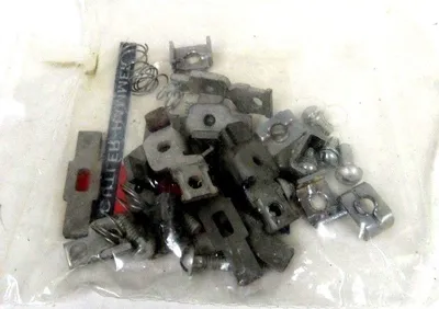 NEW LOT OF 2 CUTLER HAMMER 6-1-3 CONTACT KIT 613 SIZE 0