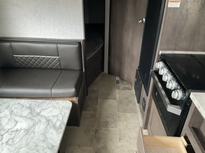 Used 2020 COLEMAN LANTERN Campers, Caravans, Motorhomes Michigan US | Miedema Asset Management Group #1455032
