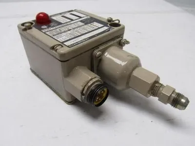 A-B Allen Bradley 836T-T253JX23X15 Style T Pressure Control Ser.A