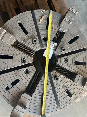 USED CHUCKS DIA 900 / BORE: 250 MM