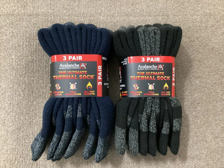 Used _UNKNOWN_ _UNKNOWN_ Apparel, Gloves, Lab Coats Michigan US | Miedema Asset Management Group #1413978