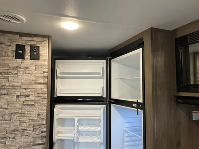 Used 2021 FOREST RIVER PRIME TIME AVENGER Campers, Caravans, Motorhomes Michigan US | Miedema Asset Management Group #1322411