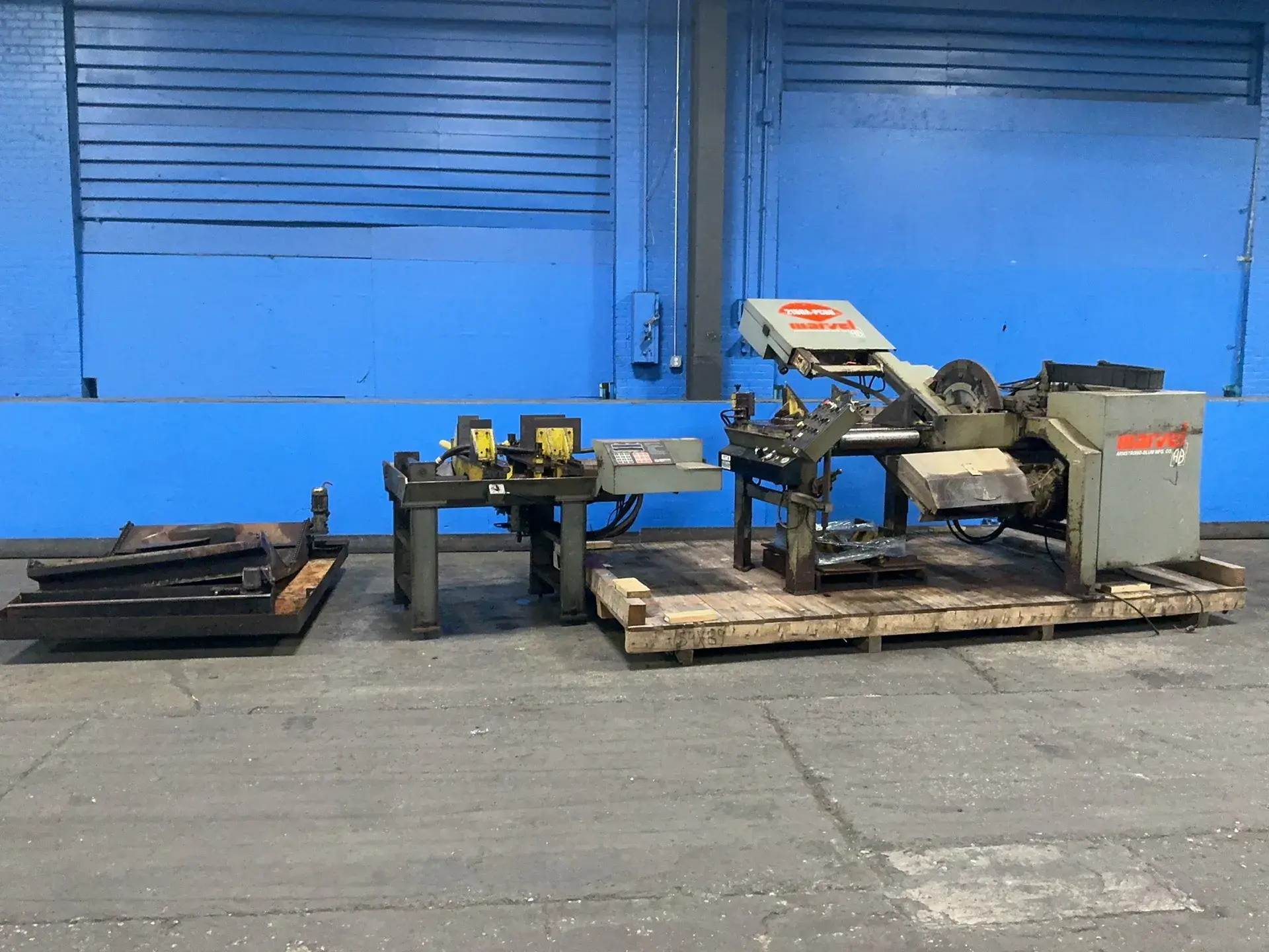 Used ARMSTRONGBLUM MFG. CO. / MARVEL F2150PC Vertical Band Saws Ohio US | HGR 24 #1518319
