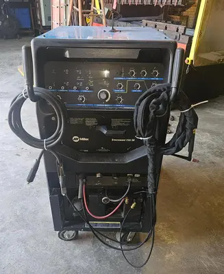 USED 2015 MILLER SYNCROWAVE 250DX