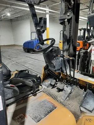 USED 2018 CAT GC45K – 10000 LB. FORKLIFT