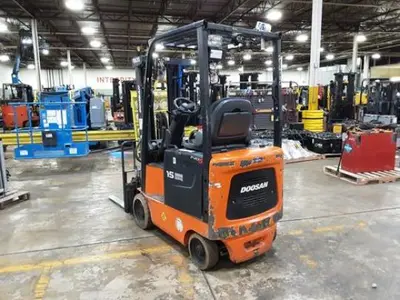 USED 2019 DOOSAN BC15S-5