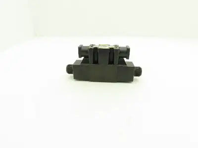 Parker D1VHW004CNYCF4 Hydraulic Directional Solenoid Valve 120VAC 60Hz