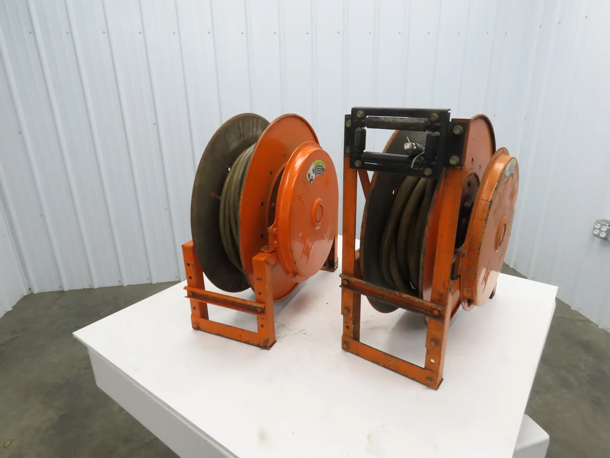Hannay Reels 818-25-26B TR Retractable Industrial Water Hose Reel Lot Of 2