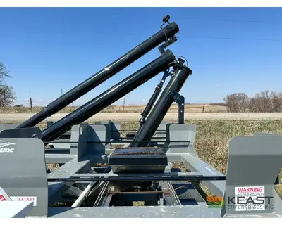 Used TRAVIS _UNKNOWN_ Seed Tenders Iowa US | Keast Enterprises #1360482