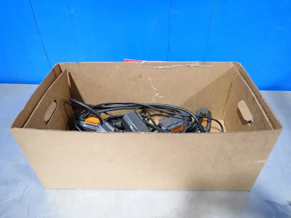 Emerson, Sti, Control Techniques Servo Motors, Safety Switch