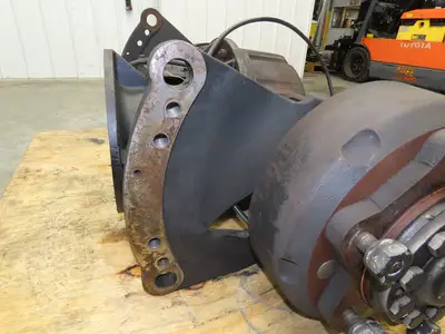 Yale ERC080HDN36SE092EE Forklift Dual-Wheel Front Drive Axle 6 Lug Assembly