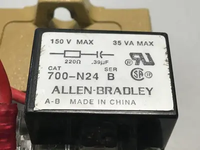 USED ALLEN BRADLEY 700-P200A1