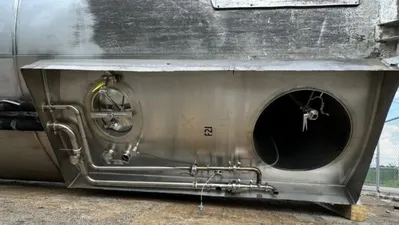 1999 STAINLESS FABRICATION, INC. 12,000 Gallon Tank Pionowy zbiornik magazynowy | Perry Equipment (4)