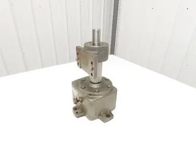 Mitsubishi CHVW 65R0-35.5 Worm Gearbox 38:1 Reducer 0.64kW 44rpm W/Bracket