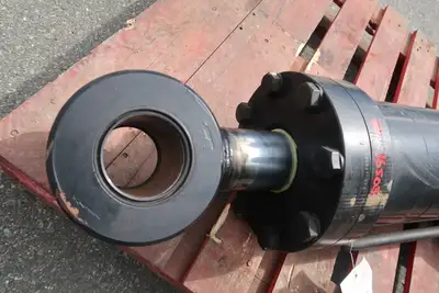 Hydraulic Cylinder - Bore: 6", Stroke: 28"