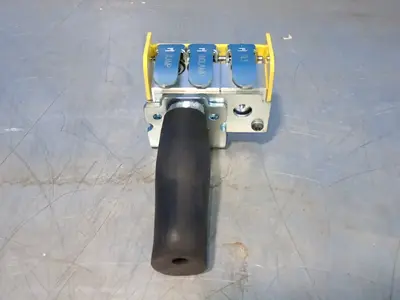 3 Button Pneumatic Hand Control Unit