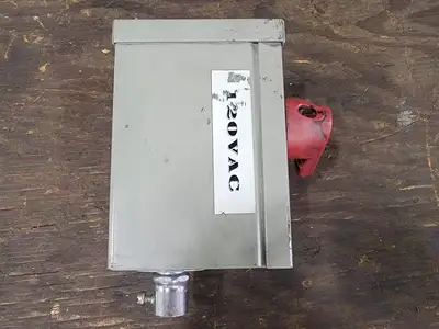 USED LEVITON N3303