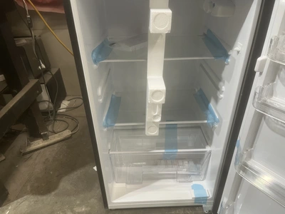 USED FRIGIDAIRE 7.5 CUBIC FEET