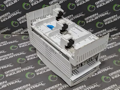 Wöhner QCC 100A Busbar Mounted Fuse Holder 600VAC Class J Used