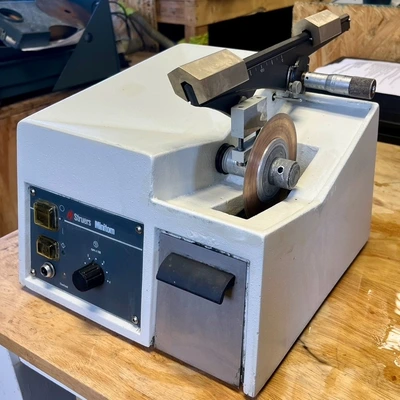 Item# L216 Struers Minitom Precision Diamond Saw