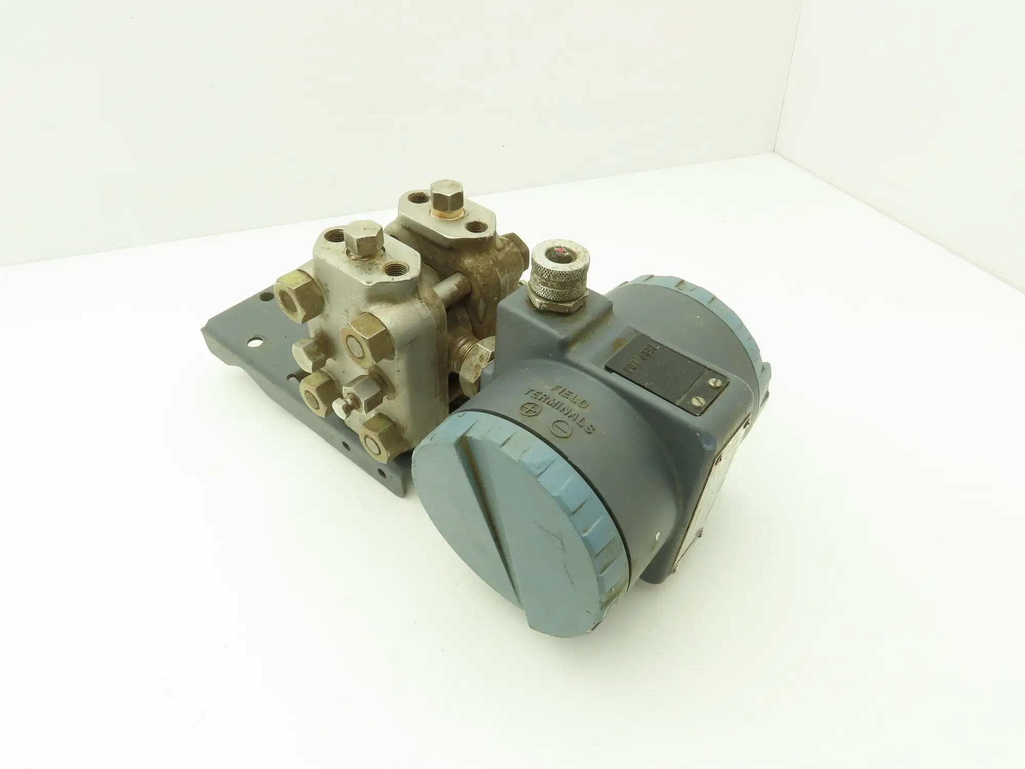 Foxboro 823DP-I3S1NM0-Y Pressure Transmitter 0-10"H2O 3000psi 12.5-65VDC