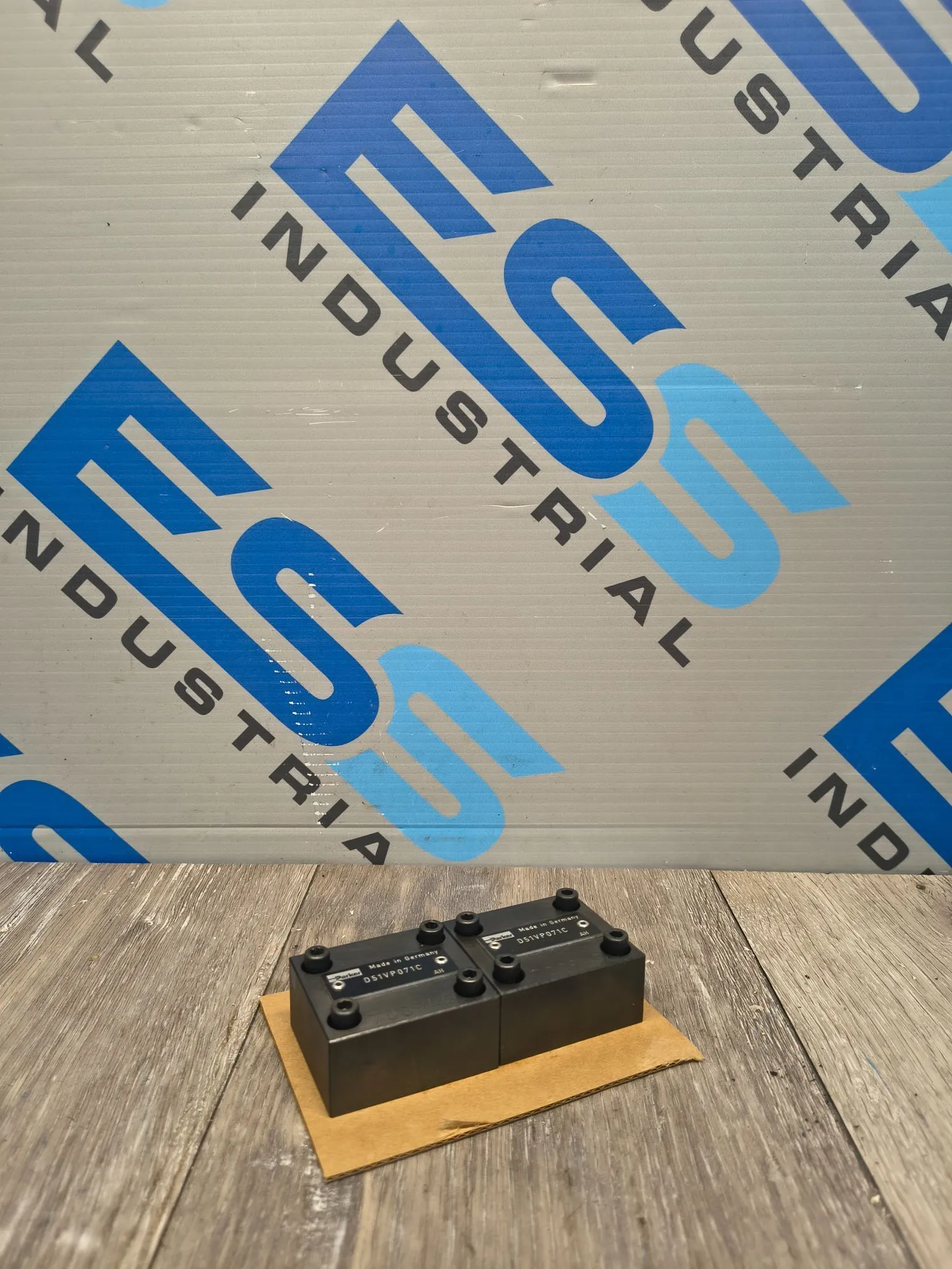 Used PARKER D51VP071C Covers South Carolina US | ESS Industrial Equipment Sales #1269888