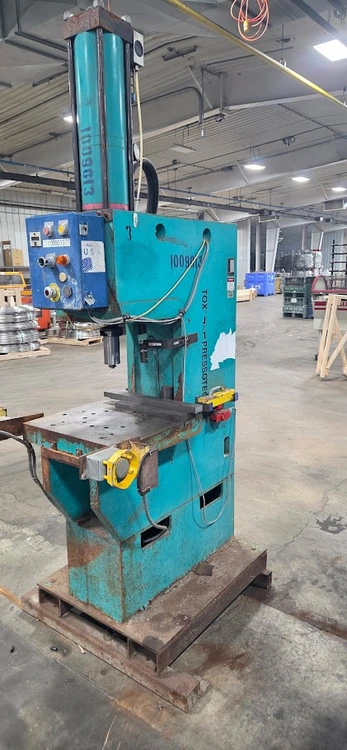Used _UNKNOWN_ _UNKNOWN_ Pneumatic Presses Michigan US | Miedema Asset Management Group #1402535