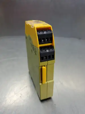 USED Pilz PNOZ 750105 s5 Safety Relay, 24VDC, 2n/o, 2n/ot