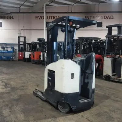 USED 2016 CROWN RR5725-45