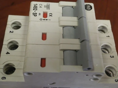 USED Allen-Bradley 1492-SP3C040