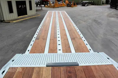 New | in-Stock 2027 LANDOLL 440 Lowboy Trailers Tennessee US | LMI Tennessee LLC #1505126