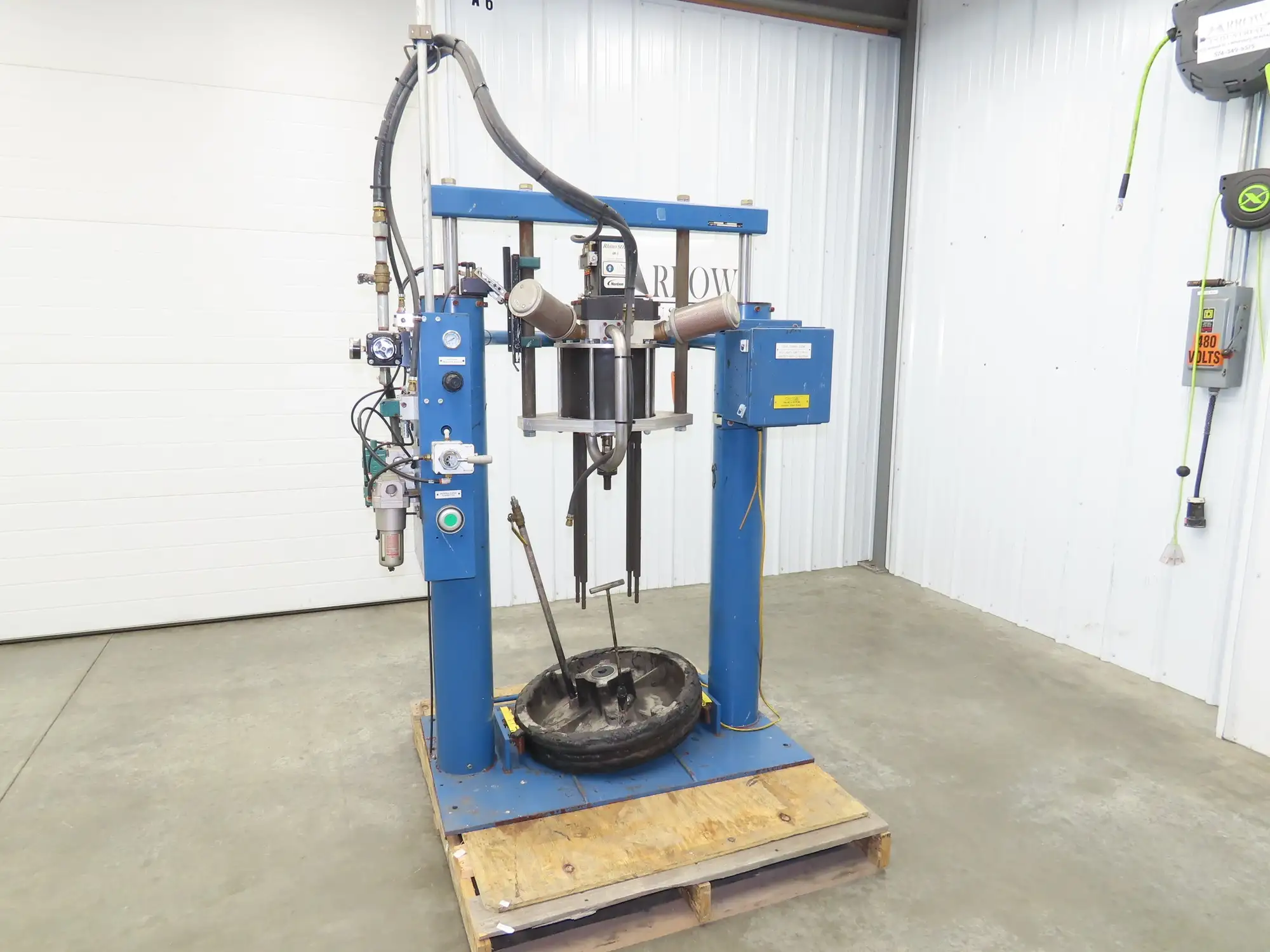 Nordson Rhino SD2 Drum Unloader Pneumatic Pump 48:1 Ratio 100PSI