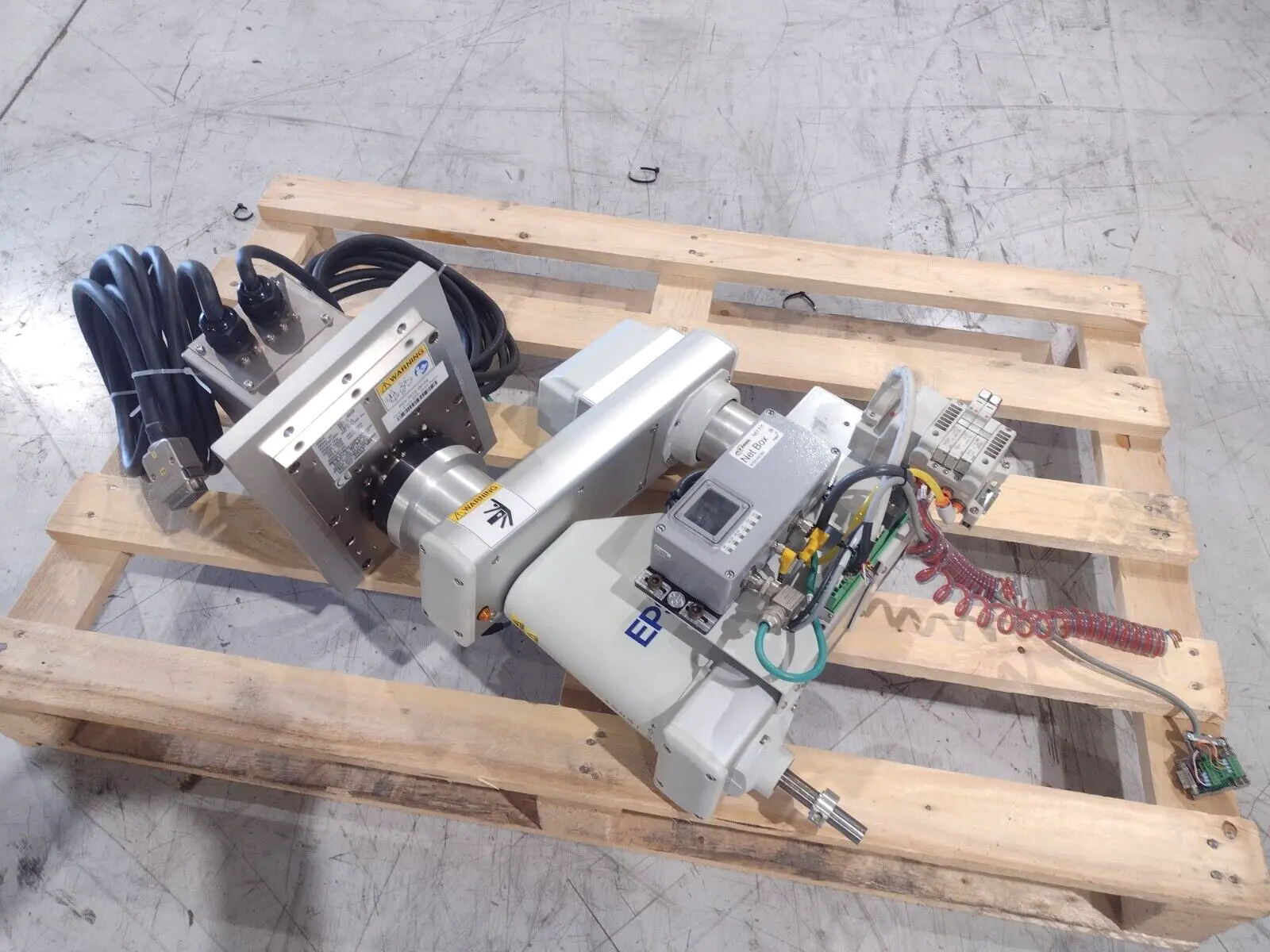 Used Epson 4-Axis RS4-551S Scara Spider Ceiling Mount Robot Robots Michigan US | Maverick Industrial Sales #1467922
