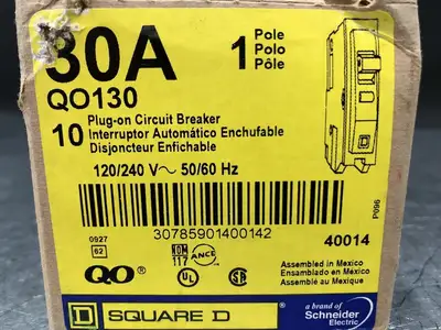 NEW SQUARE D QO130