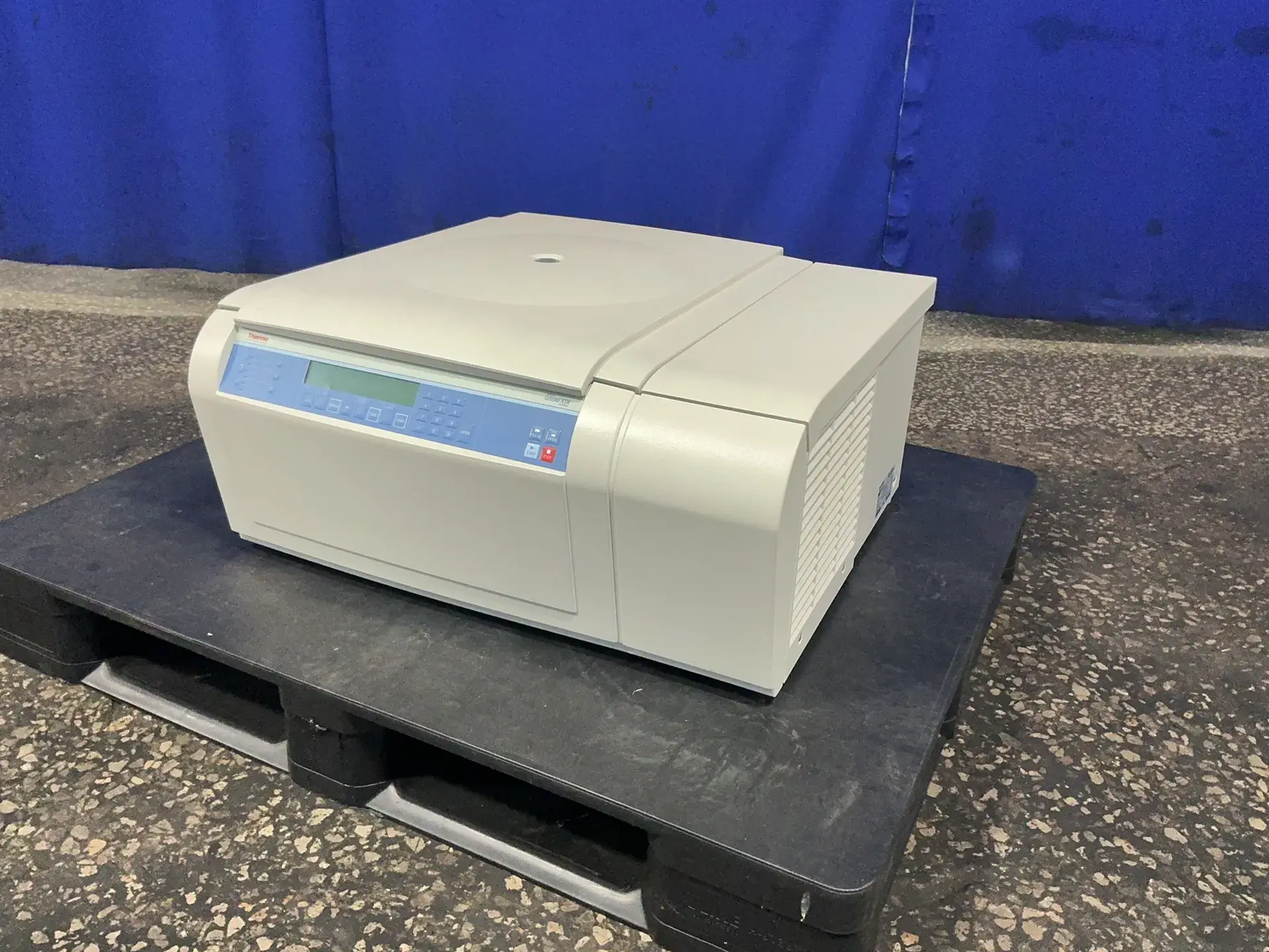 Used 2015 THERMO SCINTIFIC SORVALL LEGEND XTR Centrifuge - Floor Ohio US | HGR 24 #1186347