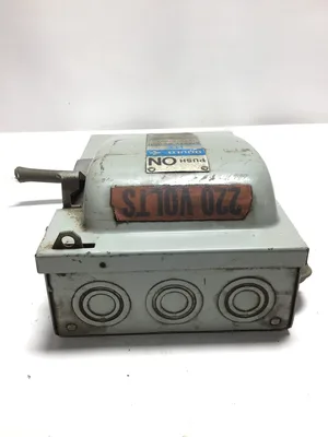 Gould I-T-E F351 Vacu-Break Safety Switch 3PH 30Amps 15HP