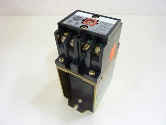 Used ALLEN BRADLEY 700DC-P200Z24 SER A Relays & Switches Michigan US | Ideal Machinery #572942